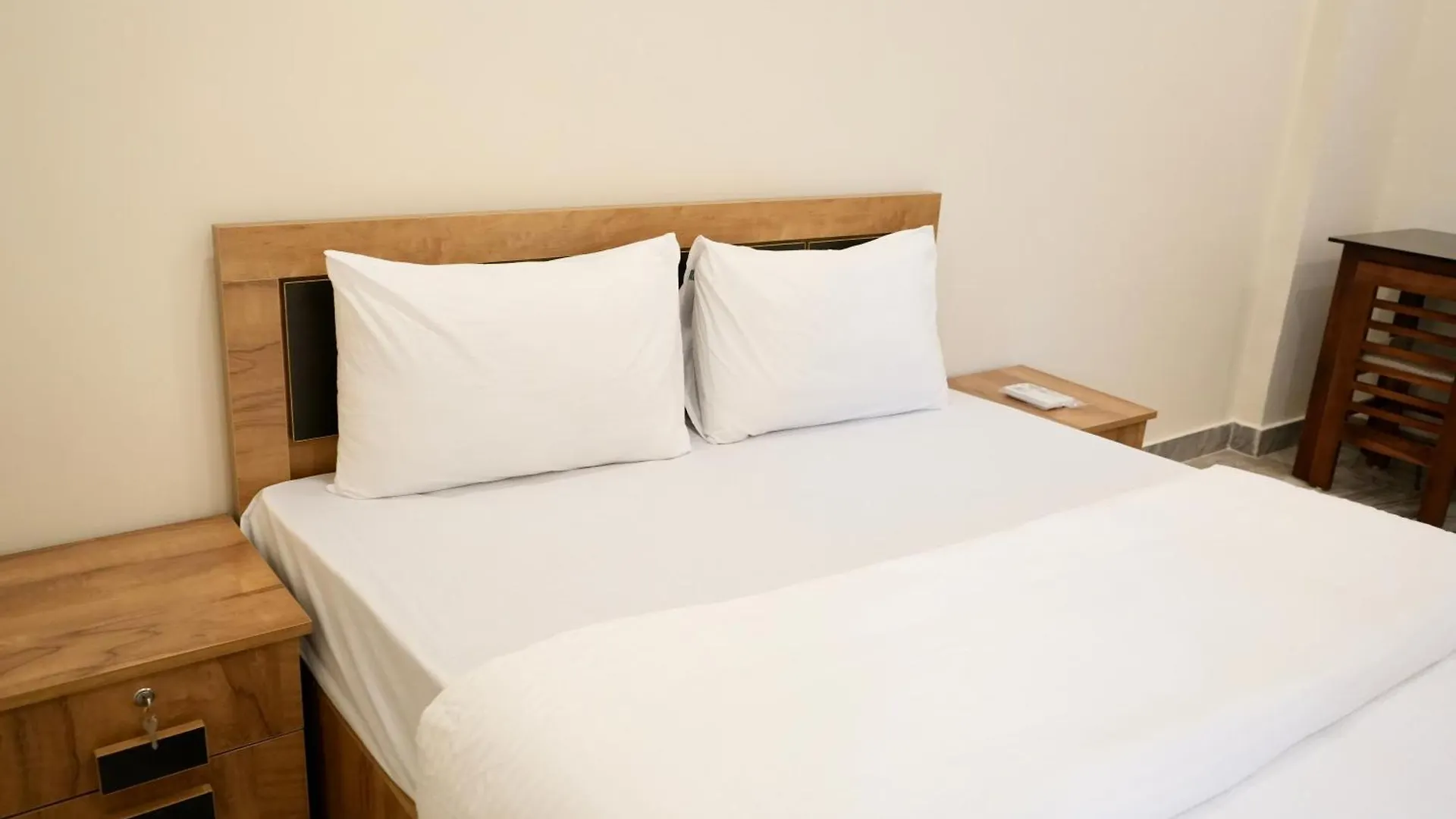 Kalanad Residency And Convention Centre Hotel Kalanadu