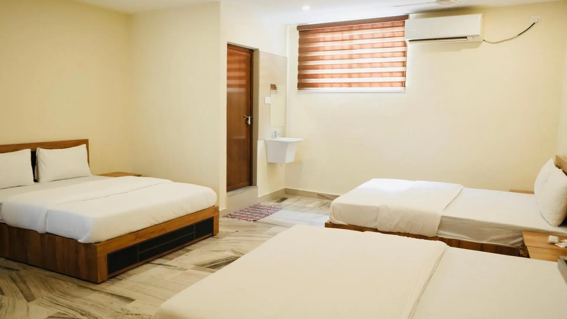 Kalanad Residency And Convention Centre Hotel Kalanadu India