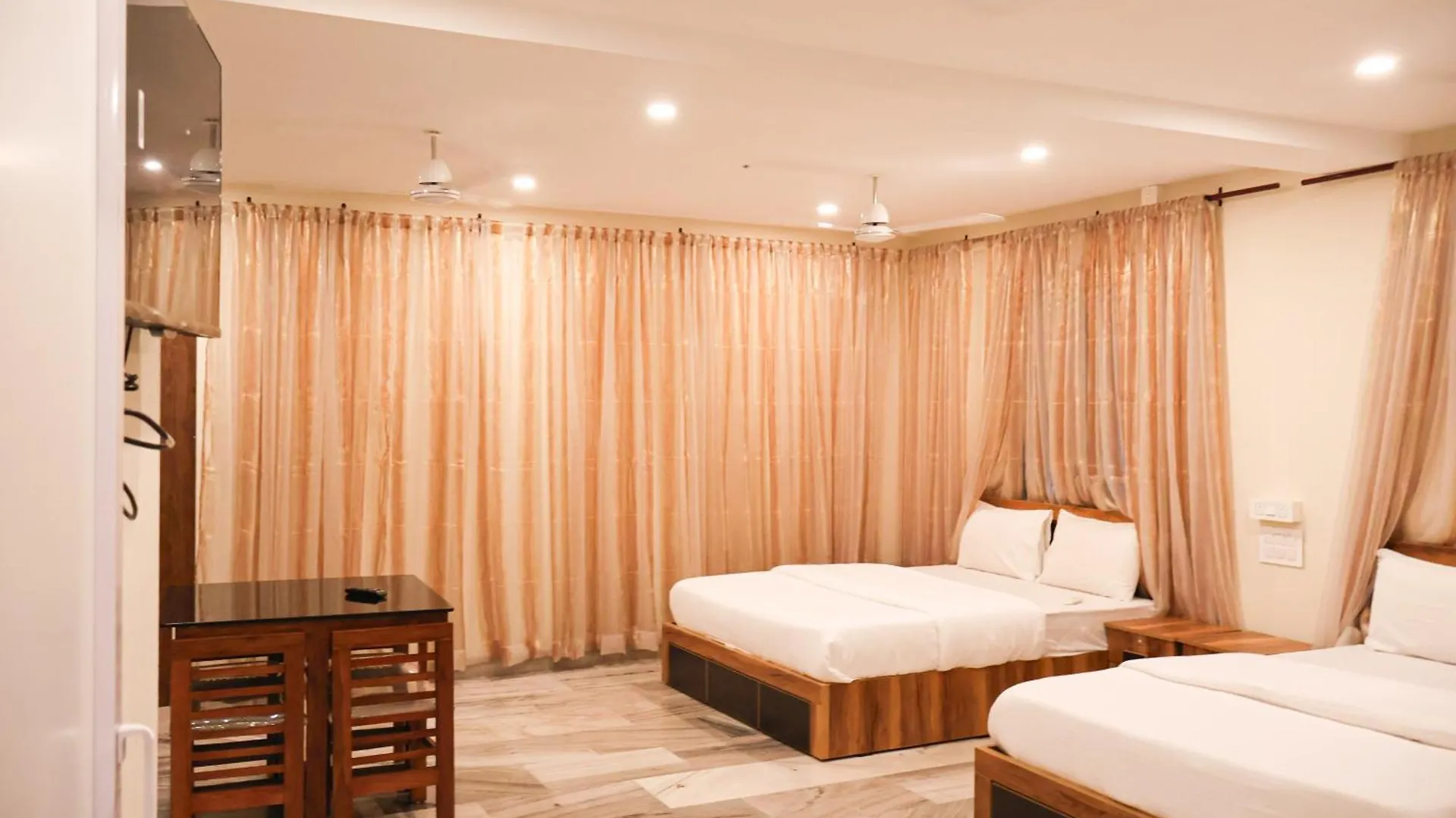 Kalanad Residency And Convention Centre Hotel Kalanadu