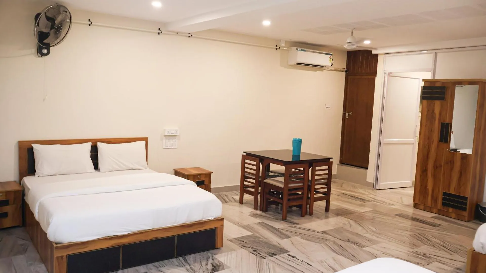 Kalanad Residency And Convention Centre Hotel Kalanadu 0*,  India